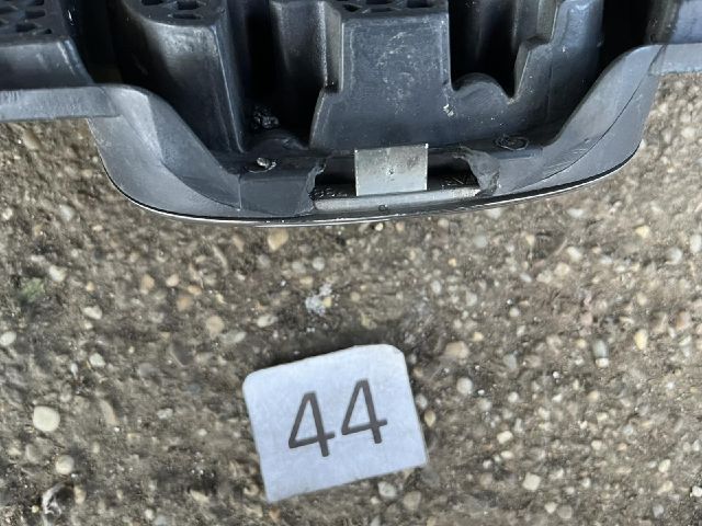 bontott PEUGEOT 406 Hűtőrács