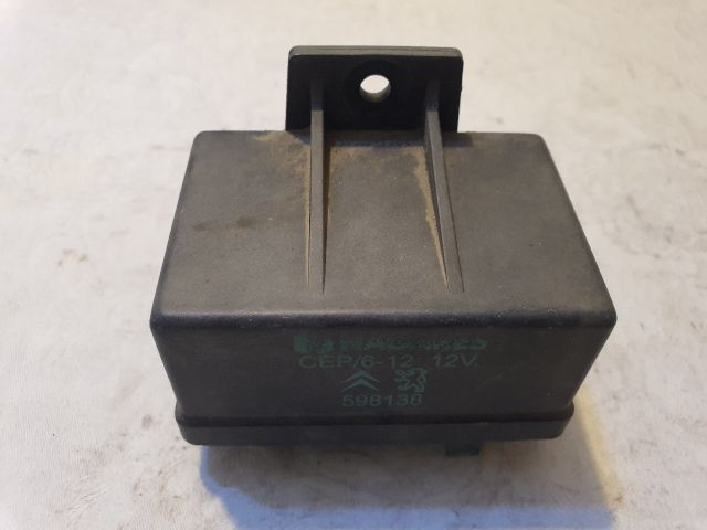bontott PEUGEOT 406 Izzító Relé
