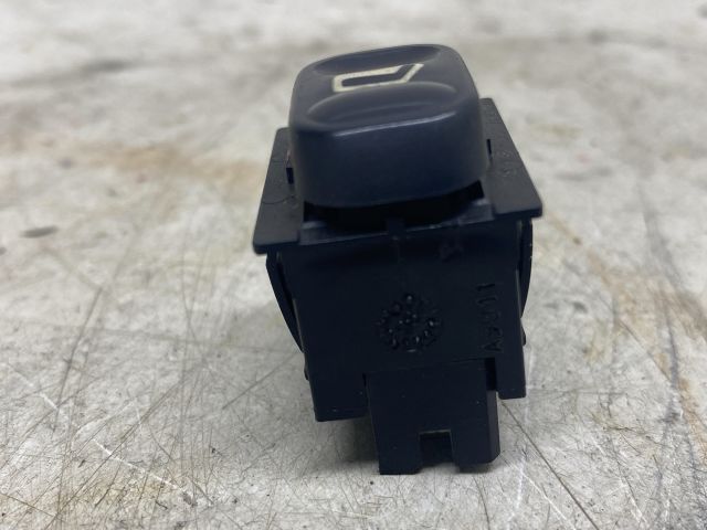 bontott PEUGEOT 406 Jobb első Ablakemelő Kapcsoló