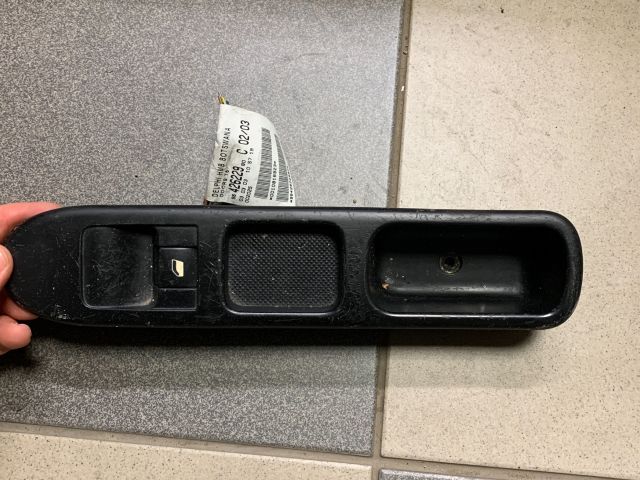 bontott PEUGEOT 406 Jobb első Ablakemelő Kapcsoló