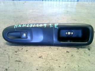 bontott PEUGEOT 406 Jobb első Ablakemelő Kapcsoló