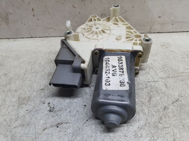 bontott PEUGEOT 406 Jobb első Ablakemelő Motor