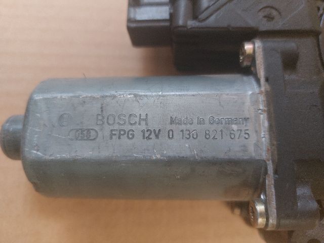 bontott PEUGEOT 406 Jobb első Ablakemelő Motor