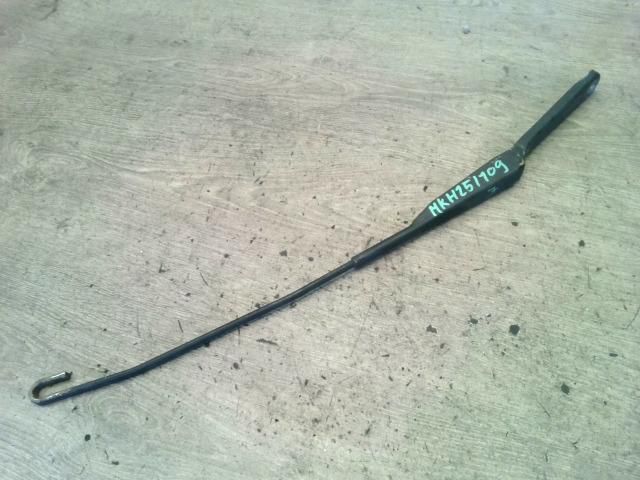 bontott PEUGEOT 406 Jobb első Ablaktörlő Kar