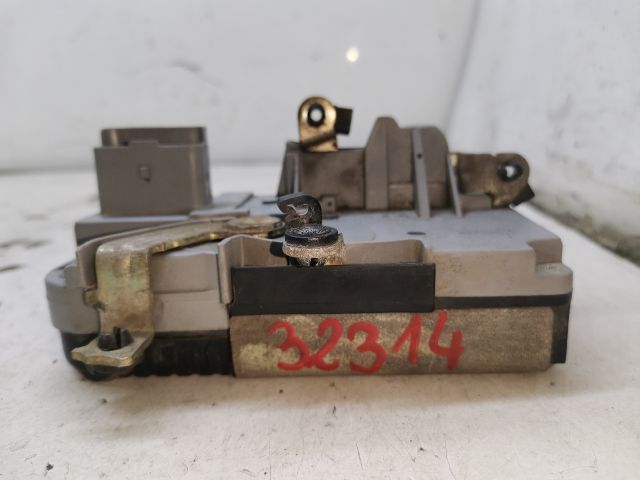 bontott PEUGEOT 406 Jobb első Ajtózár