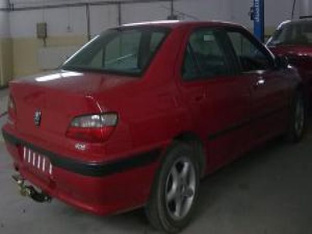 bontott PEUGEOT 406 Jobb első Lengőkar