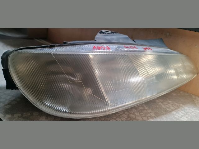 bontott PEUGEOT 406 Jobb Fényszóró