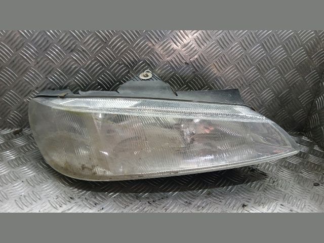 bontott PEUGEOT 406 Jobb Fényszóró