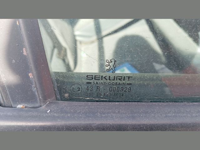 bontott PEUGEOT 406 Jobb hátsó Ablak