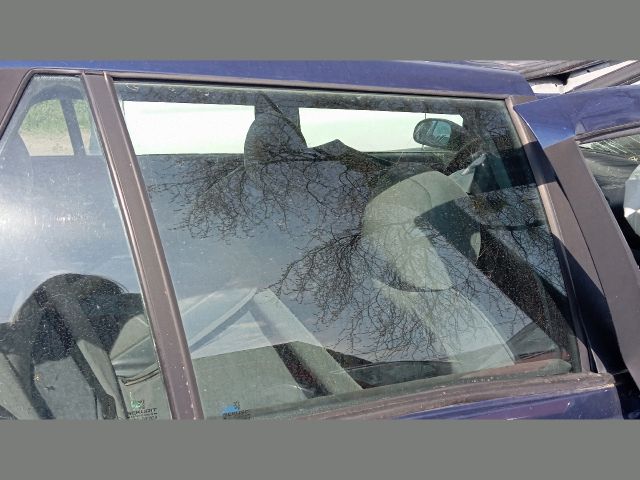 bontott PEUGEOT 406 Jobb hátsó Ablak