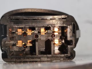 bontott PEUGEOT 406 Jobb hátsó Ablakemelő Kapcsoló