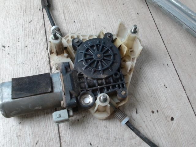 bontott PEUGEOT 406 Jobb hátsó Ablakemelő Szerkezet (Elektromos)