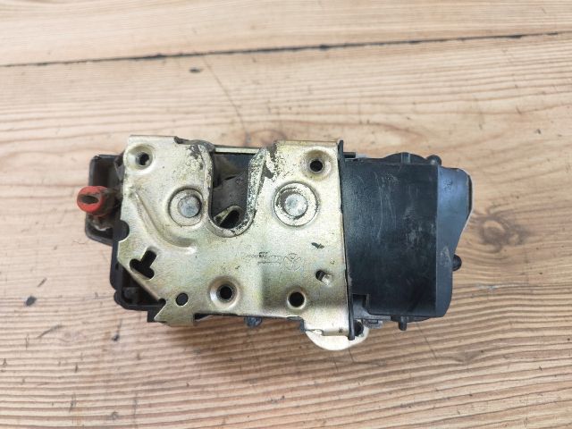 bontott PEUGEOT 406 Jobb hátsó Ajtózár