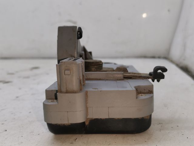 bontott PEUGEOT 406 Jobb hátsó Ajtózár