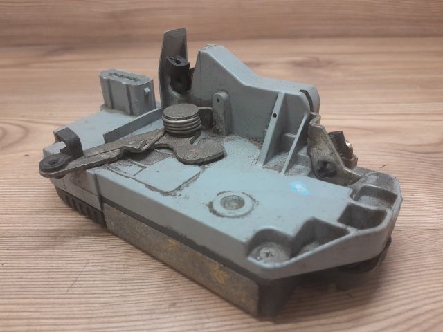 bontott PEUGEOT 406 Jobb hátsó Ajtózár