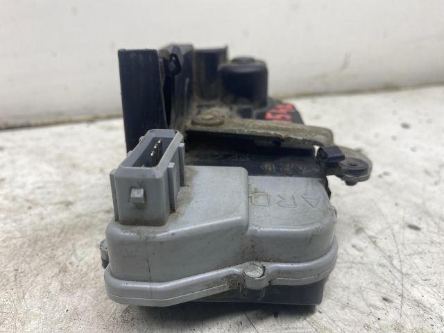 bontott PEUGEOT 406 Jobb hátsó Ajtózár