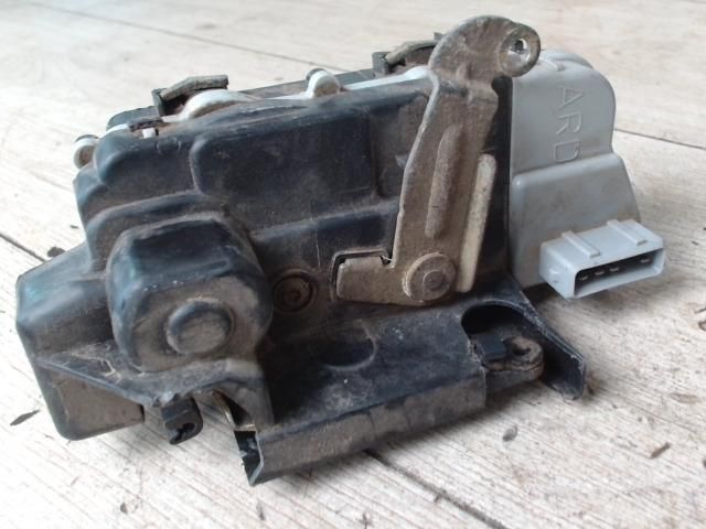 bontott PEUGEOT 406 Jobb hátsó Ajtózár