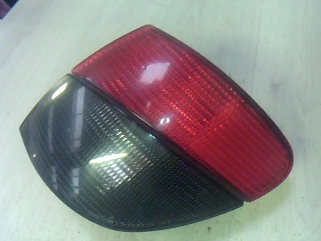 bontott PEUGEOT 406 Jobb Hátsó Lámpa