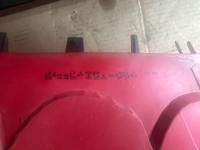 bontott PEUGEOT 406 Jobb Hátsó Lámpa