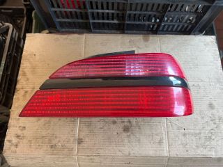 bontott PEUGEOT 406 Jobb Hátsó Lámpa