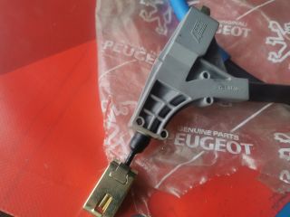 bontott PEUGEOT 406 Kézifék Bowden