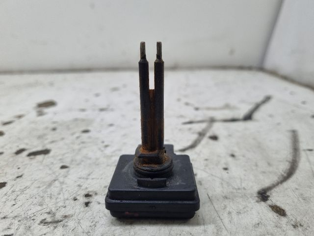 bontott PEUGEOT 406 Kiegyenlítő Tartály Jeladó