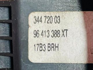 bontott PEUGEOT 406 Rádió / CD Kapcsoló