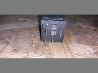 bontott PEUGEOT 406 Relé