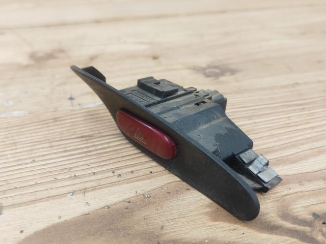 bontott PEUGEOT 406 Vészvillogó Kapcsoló