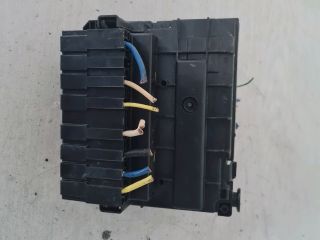 bontott PEUGEOT 407 Biztosítéktábla Motortér