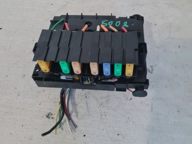 bontott PEUGEOT 407 Biztosítéktábla Motortér