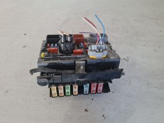 bontott PEUGEOT 407 Biztosítéktábla Motortér