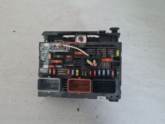 bontott PEUGEOT 407 Biztosítéktábla Motortér