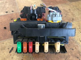 bontott PEUGEOT 407 Biztosítéktábla Motortér