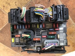 bontott PEUGEOT 407 Biztosítéktábla Motortér