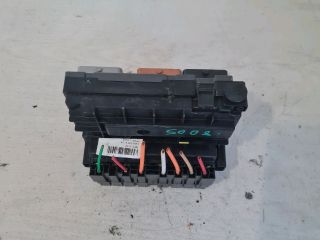 bontott PEUGEOT 407 Biztosítéktábla Motortér