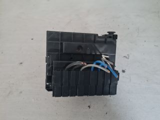 bontott PEUGEOT 407 Biztosítéktábla Motortér