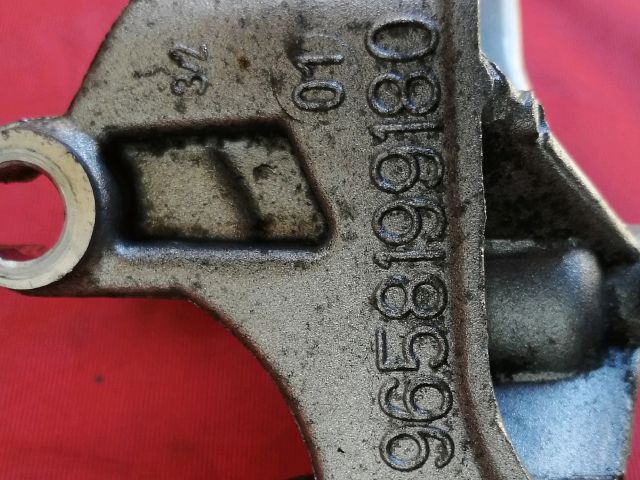 bontott PEUGEOT 407 Generátor Tartó Bak