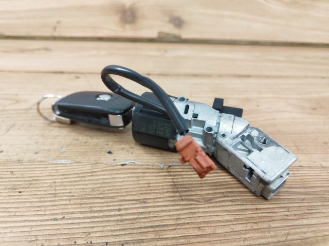 bontott PEUGEOT 407 Gyújtáskapcsoló