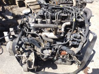 bontott PEUGEOT 407 Motor (Fűzött blokk hengerfejjel)