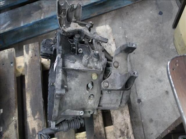 bontott PEUGEOT 407 Váltó (Mechanikus)