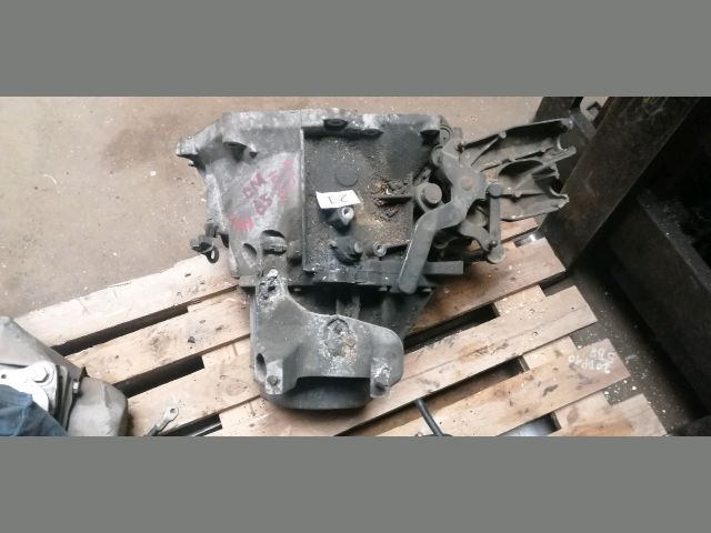 bontott PEUGEOT 407 Váltó (Mechanikus)