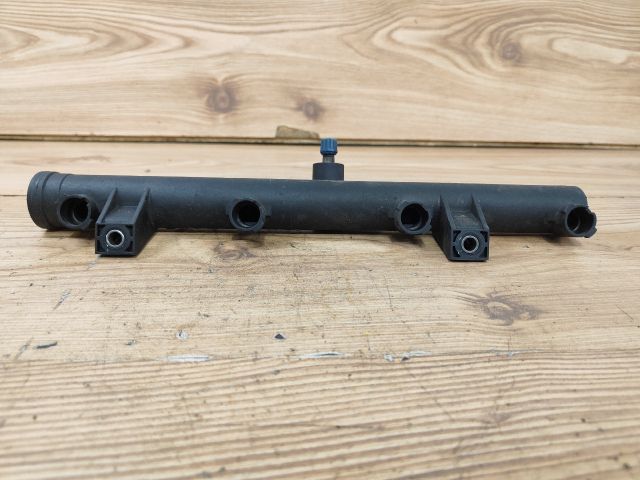 bontott PEUGEOT 407 Porlasztó Sor / Híd