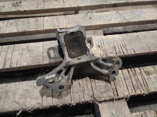 bontott PEUGEOT 407 Motor Tartó Bak (Fém)