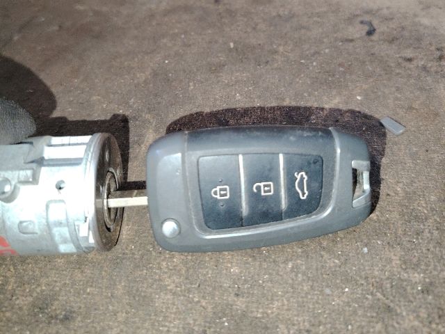 bontott PEUGEOT 407 Gyújtáskapcsoló