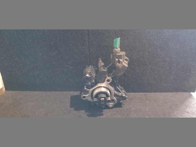 bontott PEUGEOT 407 Adagoló