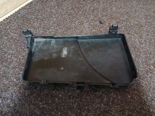 bontott PEUGEOT 407 Akkumulátor Fedél