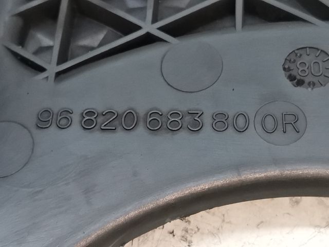 bontott PEUGEOT 407 Alsó Vezérlés Burkolat