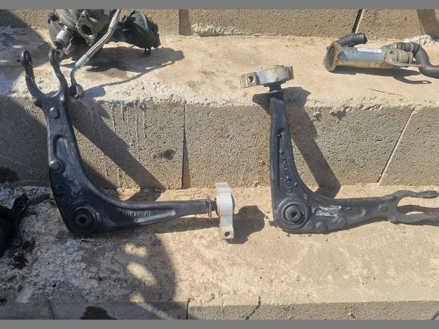 bontott PEUGEOT 407 Bal első Lengőkar