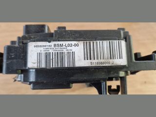 bontott PEUGEOT 407 Biztosítéktábla Motortér